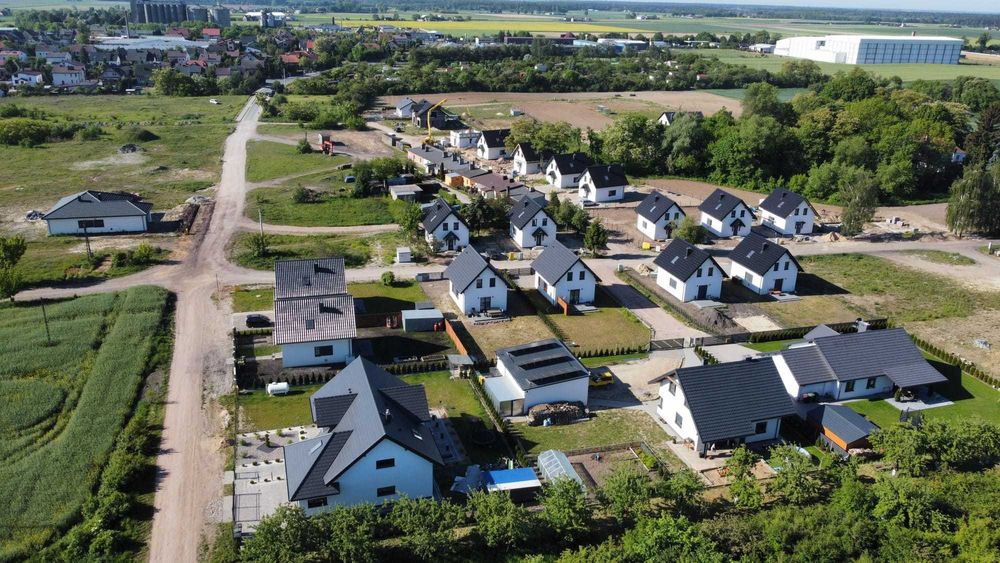 Nowy dom piętrowy wolnostojący w Strzelnie przy ul. Dąbrowskiego