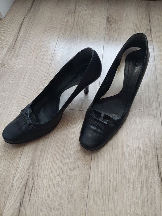 Czółenka skórzane rozmiar 41