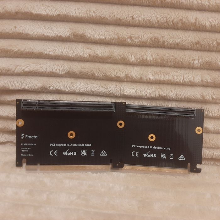 Райзер карти Fractal