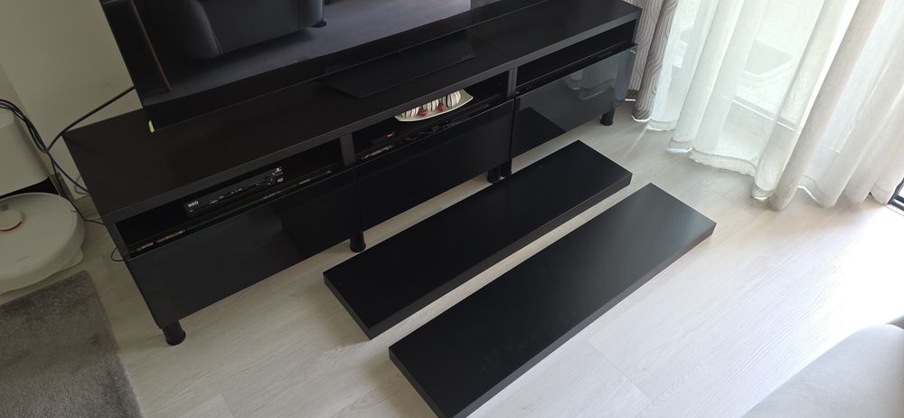 Móvel de tv preto como novo