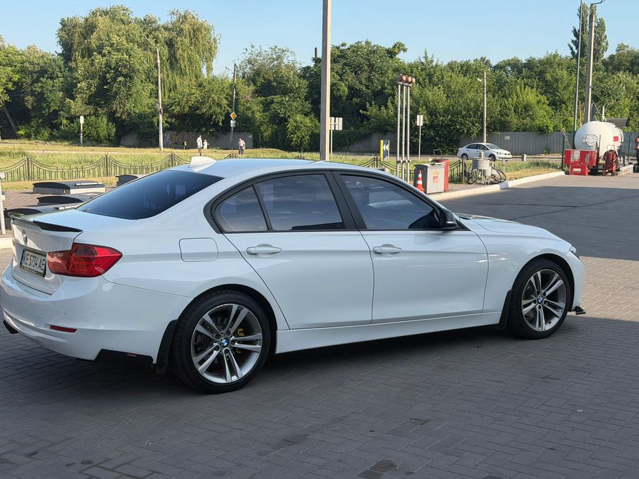 Продам BMW F30 Официальный авто