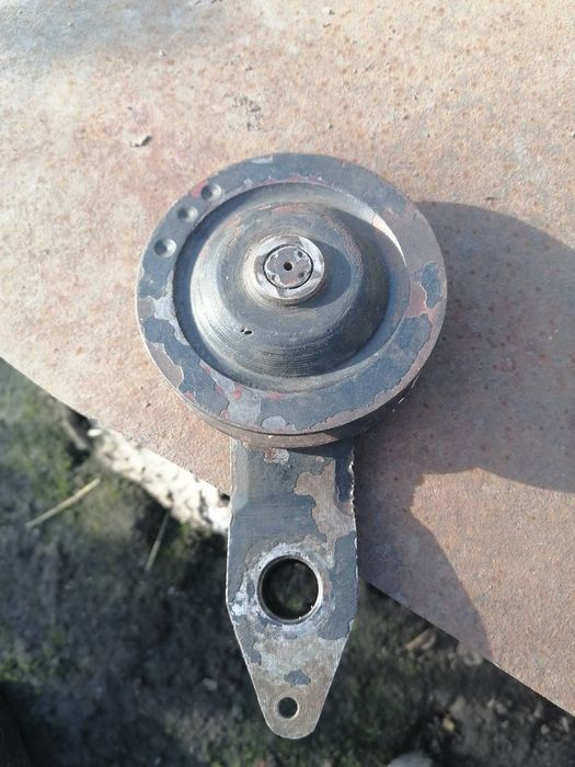 Натяжний ролик  МТЗ-1221