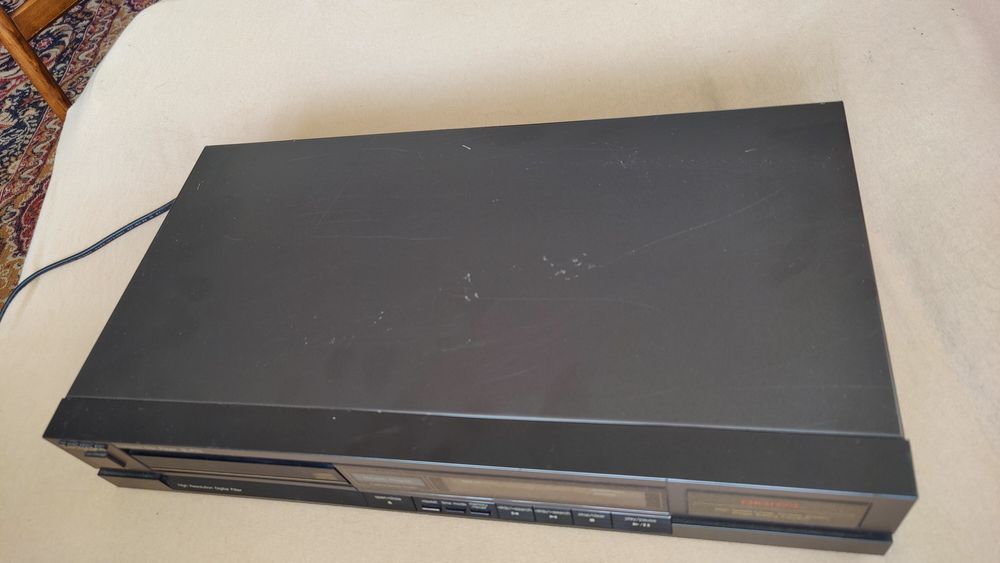 Technics  SL P 111    CD Player