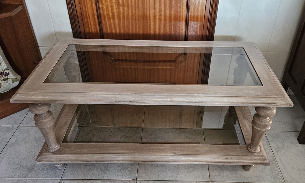 Mesa de centro, com tampos em vidro