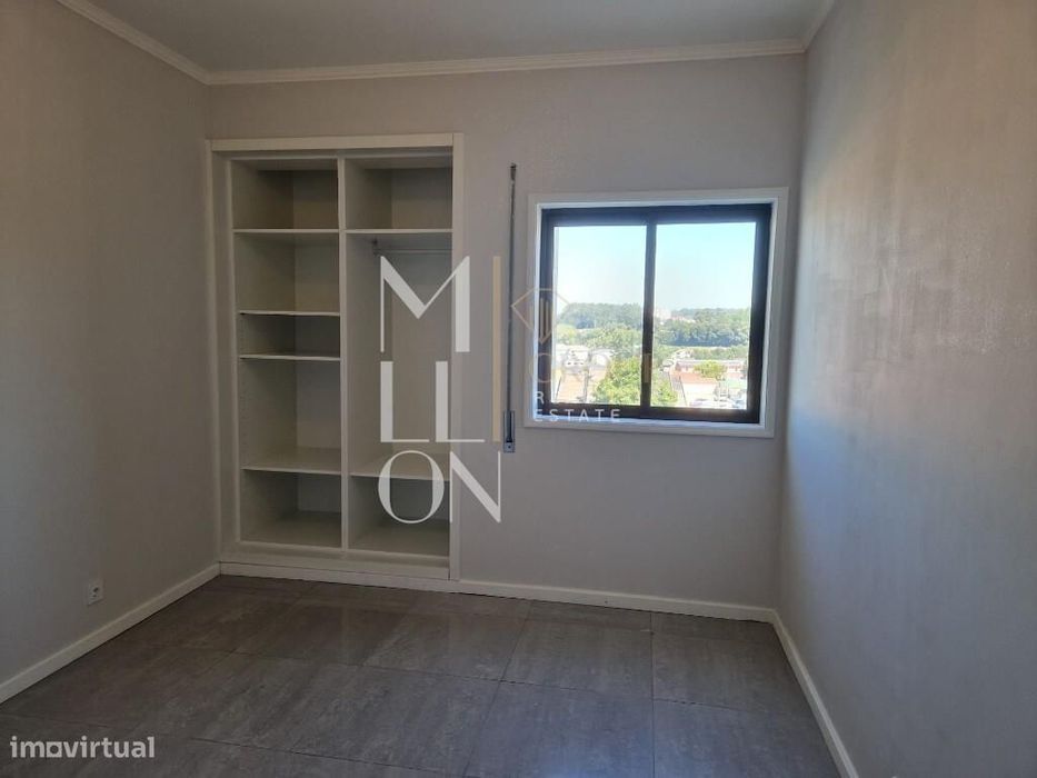 Apartamento T3 Renovado com Suite e Excelente Exposição Solar | Paços