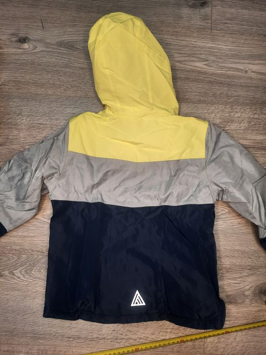 Дитячі курточки з капішоном lupilu