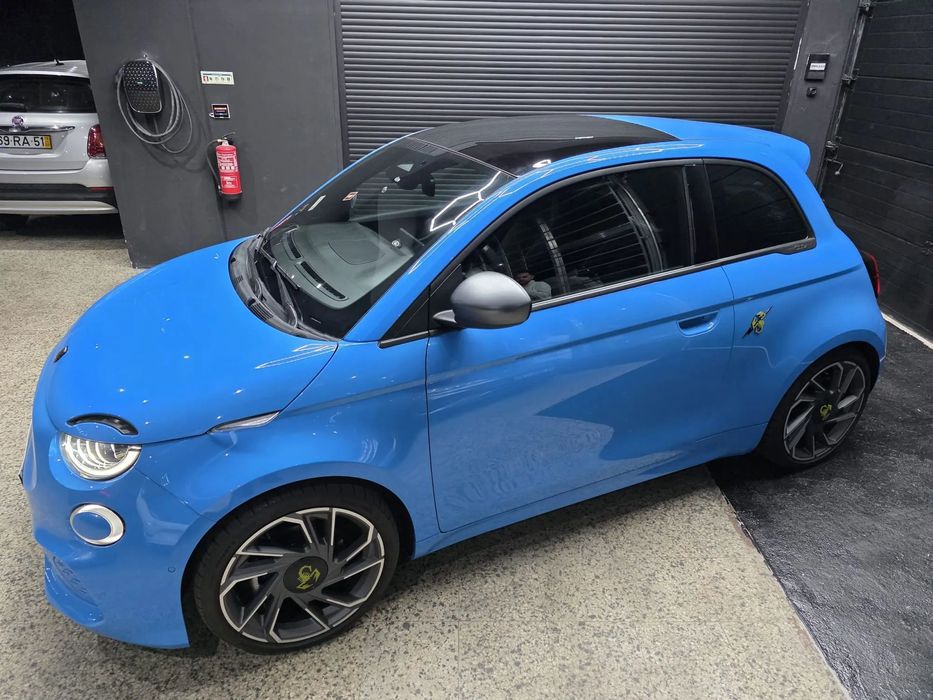 Abarth 500e Scorpionissima