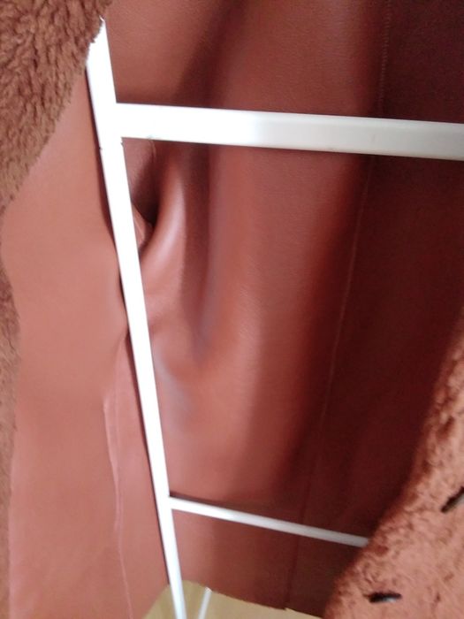 Casaco pelo forrado castanho-caramelo ZARA tamanho S