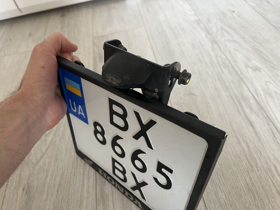 Рамка номера Honda с номером