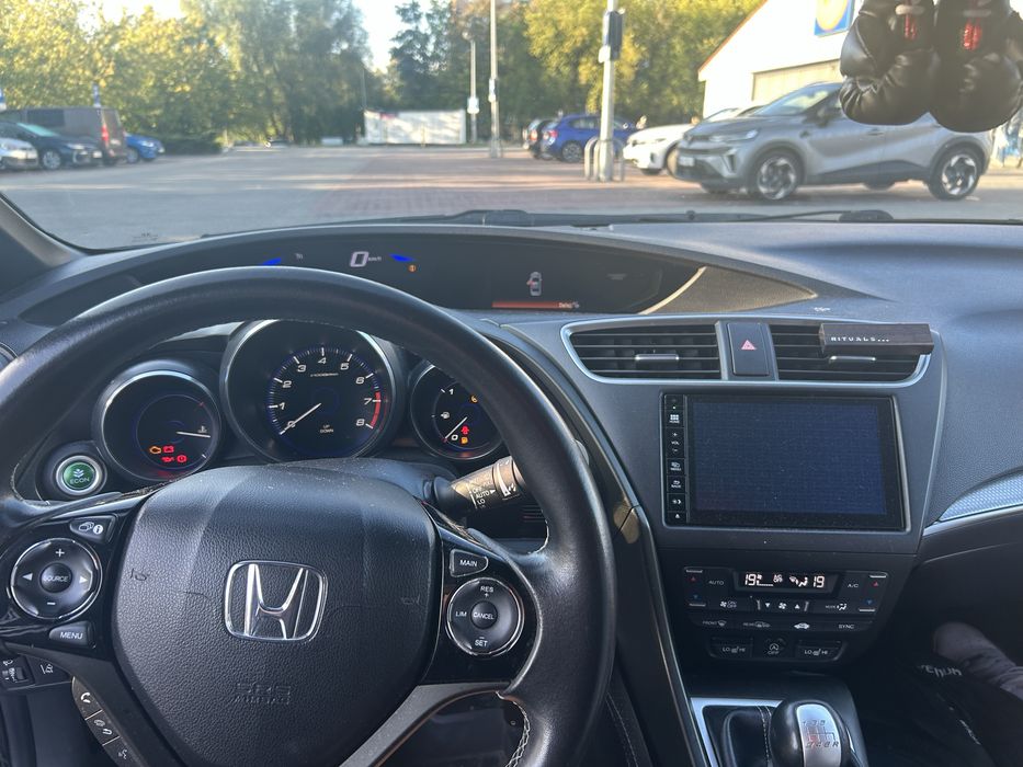 Honda Civic . Salon Polska