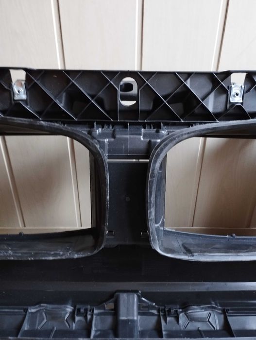 BMW X2 F39 Центральний воздуховод радіатора жалюзі 51748069176