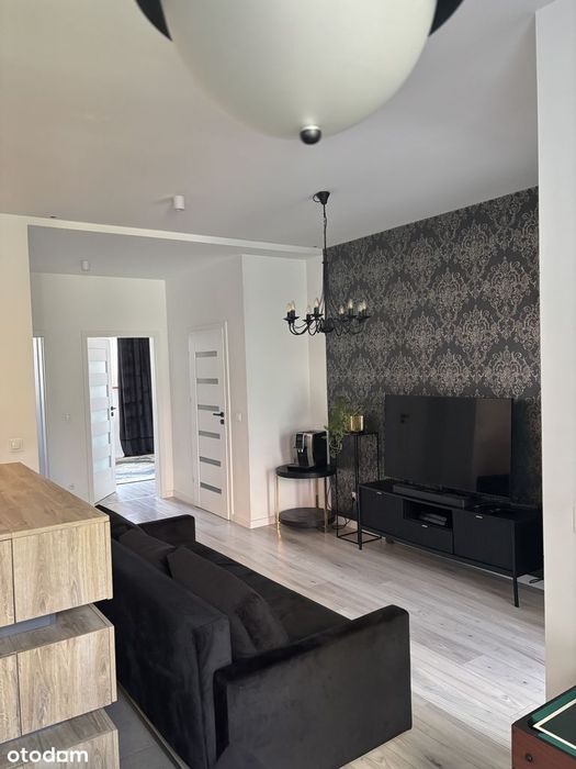 3 pokoje, 66,9 m² | po remoncie | osobne wejście | centrum Żor