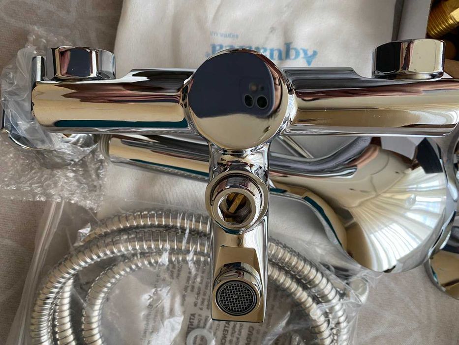 Змішувач для ванни