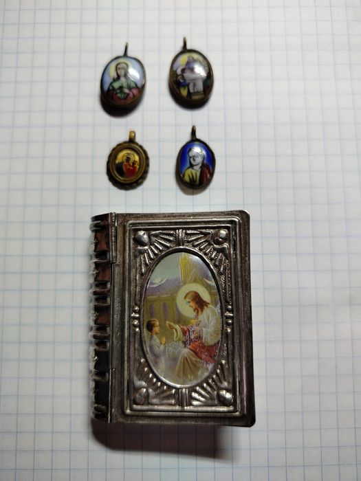 Ладанки.иконки "фініфть емаль"шкатулка.антікварні старовині .