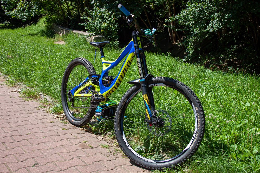Specialized Demo 8