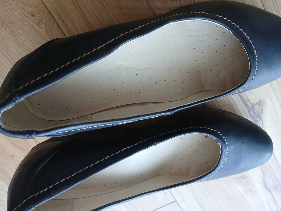 Buty na koturnie 40