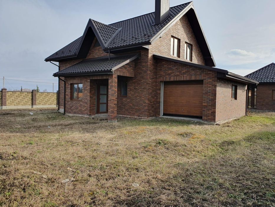 Продаж будинку в с. Новостав