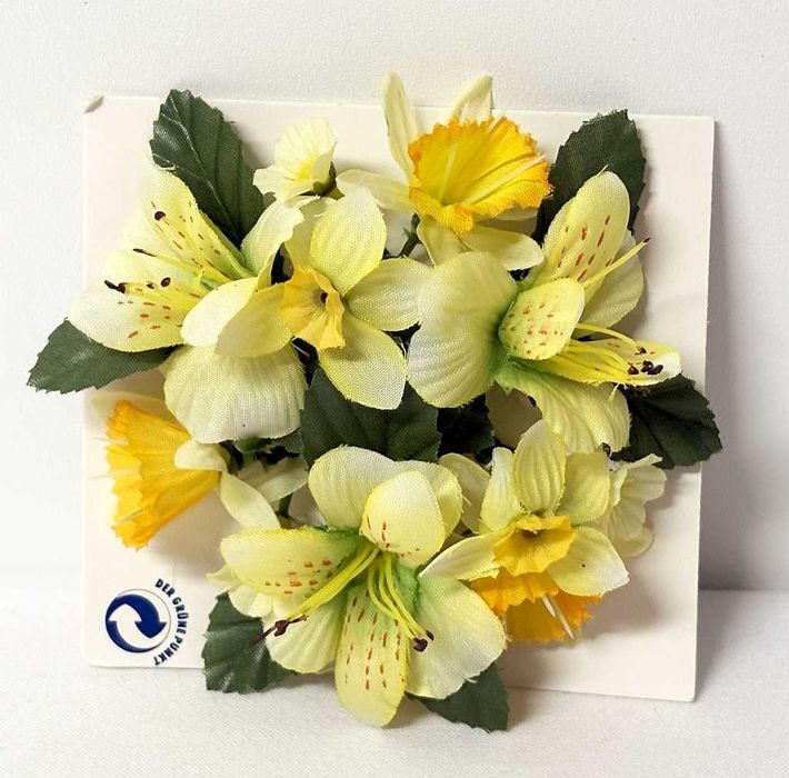 Stroik na świeczkę - sztuczne kwiaty 12 x 3 cm