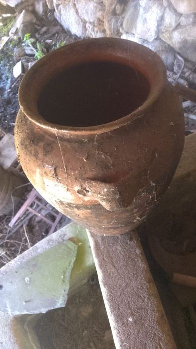 Talha antiga  de barro