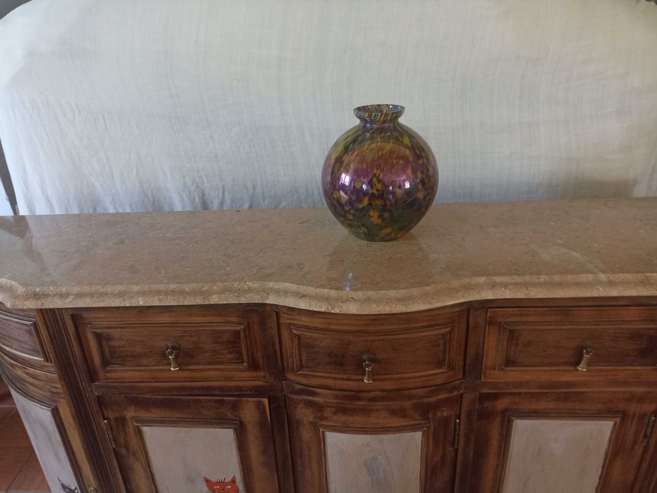 Aparador para uma entrada ou sala