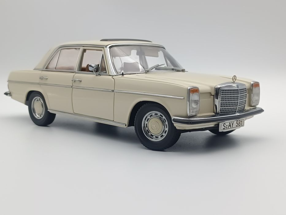 Mercedes Benz 115 1:18 Sun star