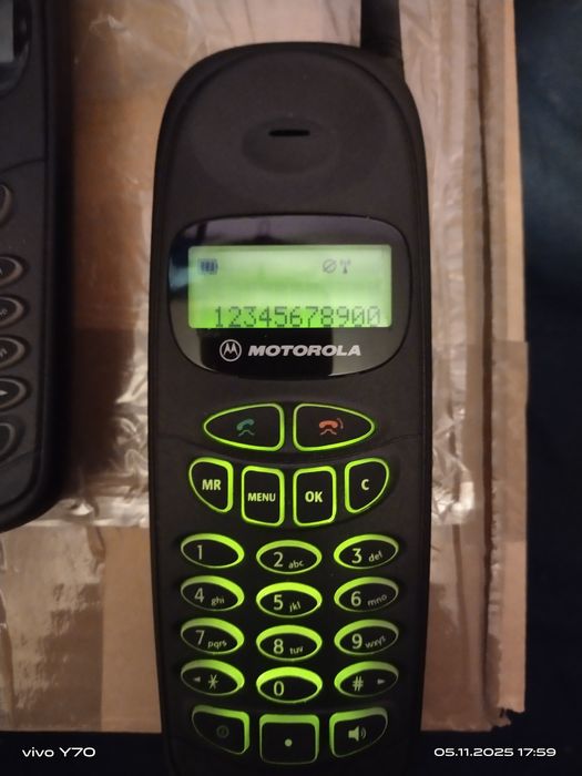 Retro telefony Motorola 12 szt.