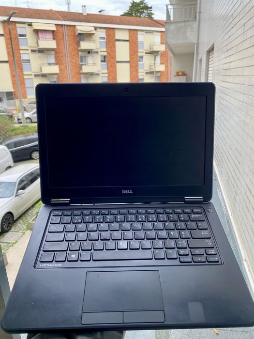 Computador portatil Dell Latitude
