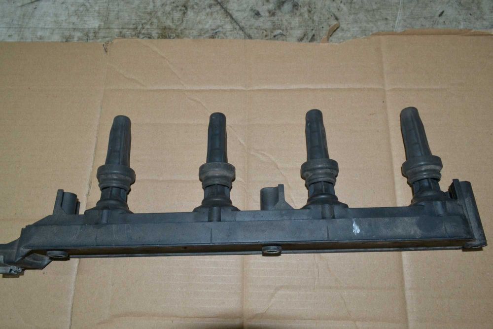 Котушка запалювання peugeot 307-407 Citroen C4-C5 1.8-2.0 бензин