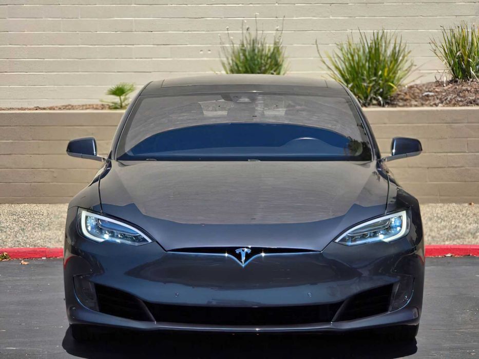 Tesla Model S 75D      2016