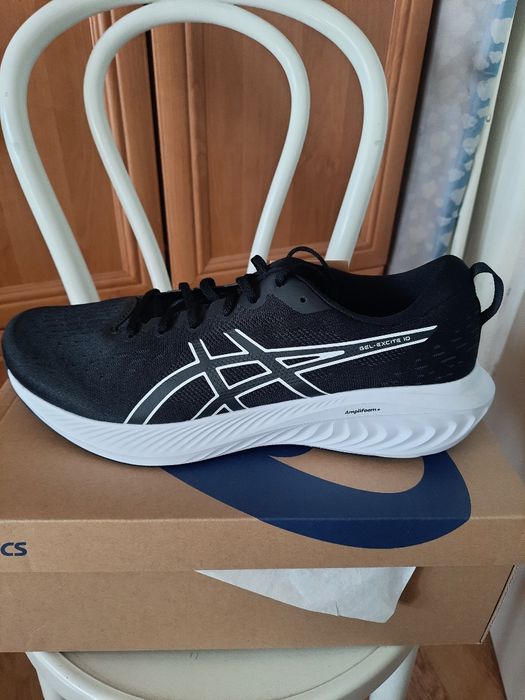 Nowe buty męskie Asics rozmiar 48