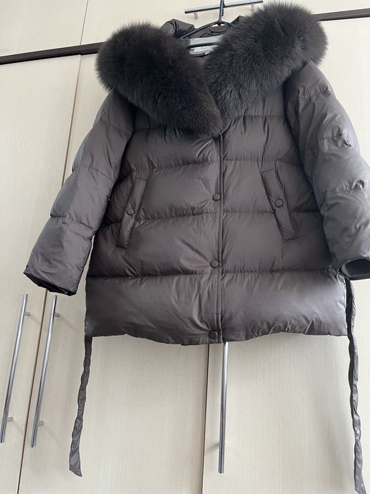 Продам  жіночий пуховик.