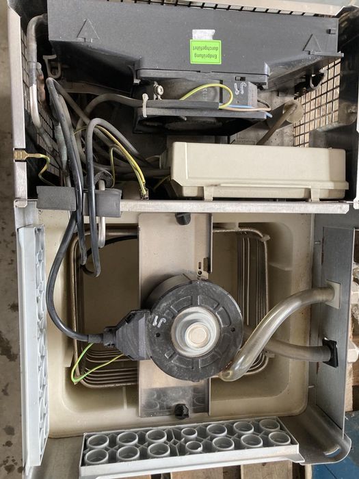 Проточний  охолоджувач , чіллер рідин.