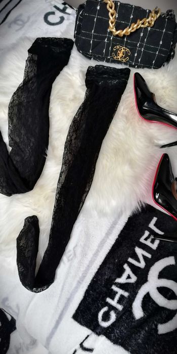 pończochy czarne koronkowe samonośne