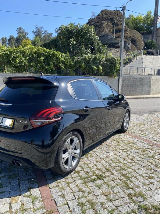 Peugeot 208 1.2 VTI 82cv foto 2