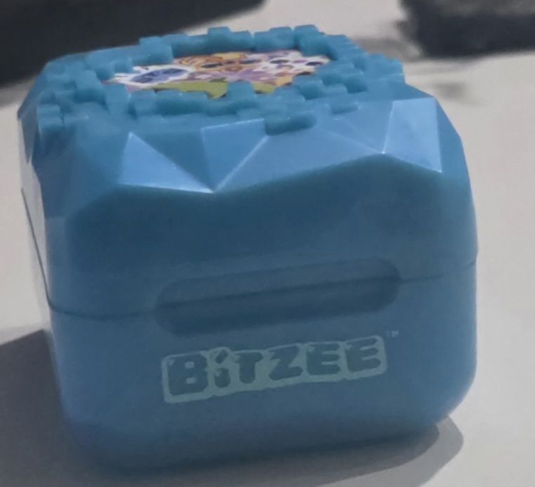 Bitzee mascotr digital