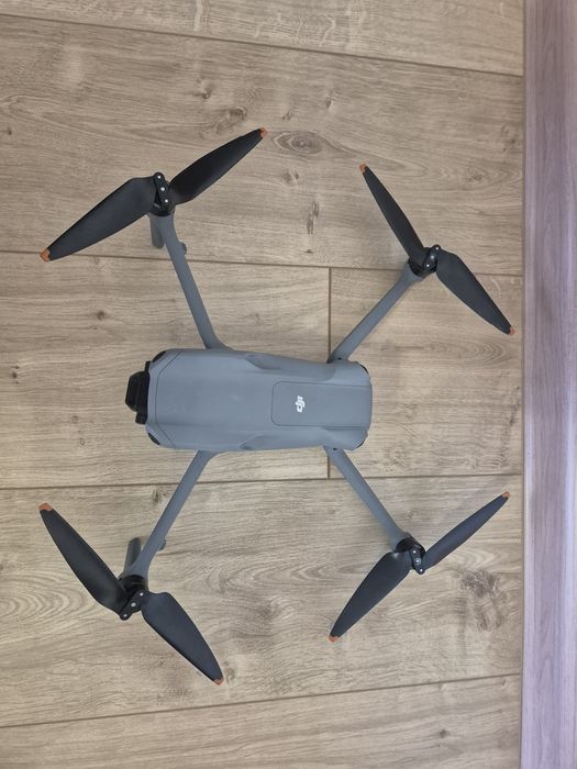 Квадрокоптер  DJI Air 3