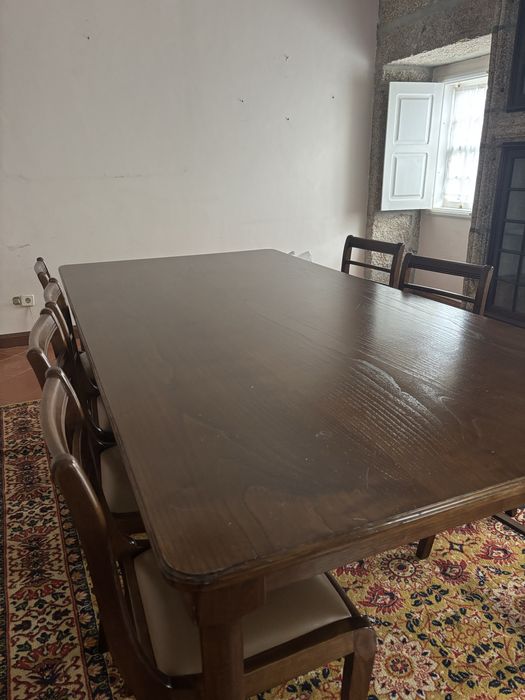 Mesa madeira com 8 cadeiras