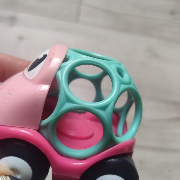 Oball go grippers różowy samochodzik autko dla dziewczynki