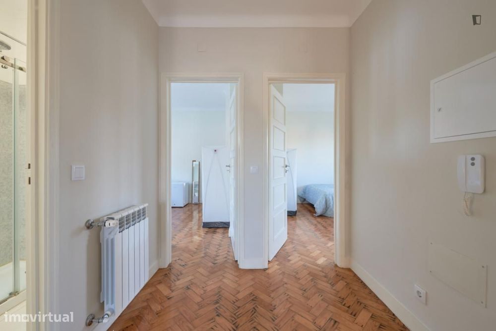 Quarto - localizado em Alvalade Lisbon