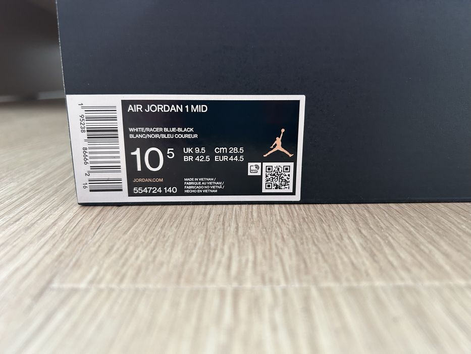 Jordan 1 mid racer blue
