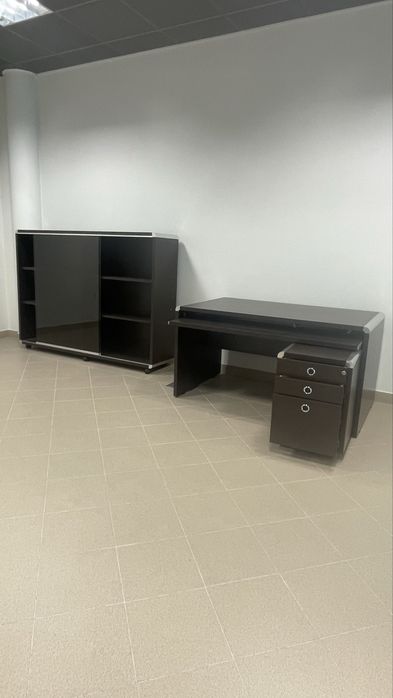 Mesa de reuniões com cafeiras Handy