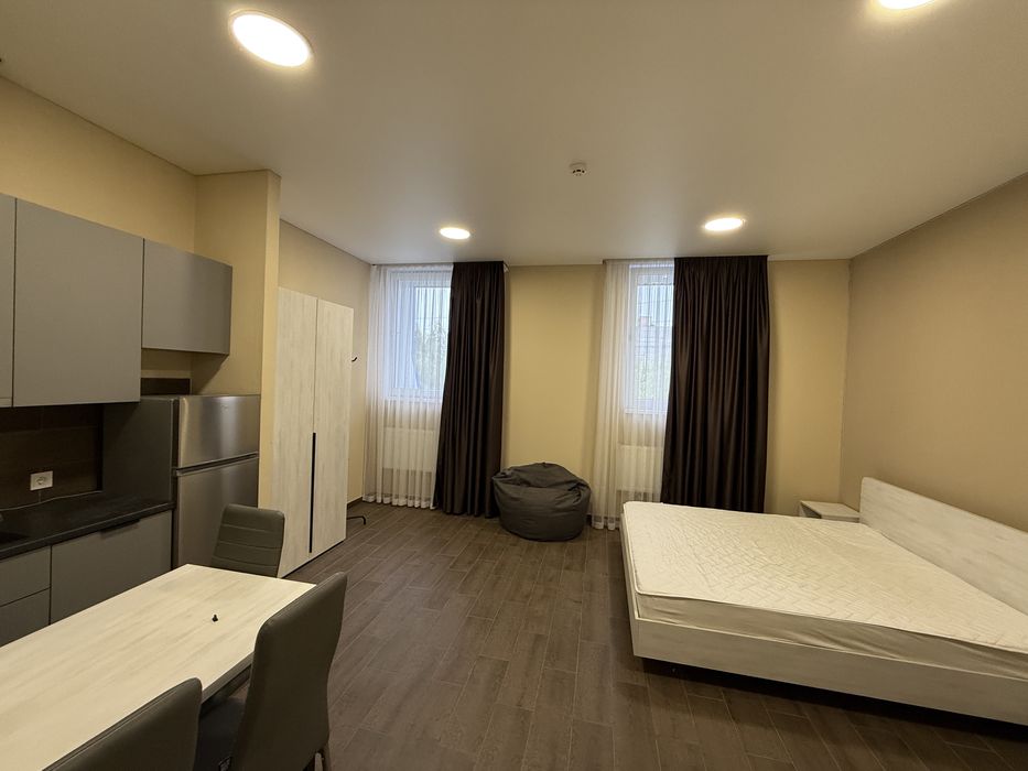 Помісячна оренда 1к студії