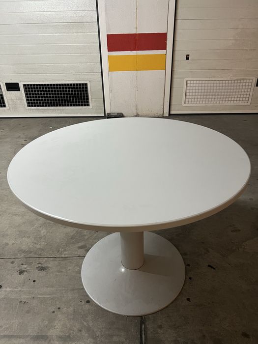Mesa de escritorio tampo redondo