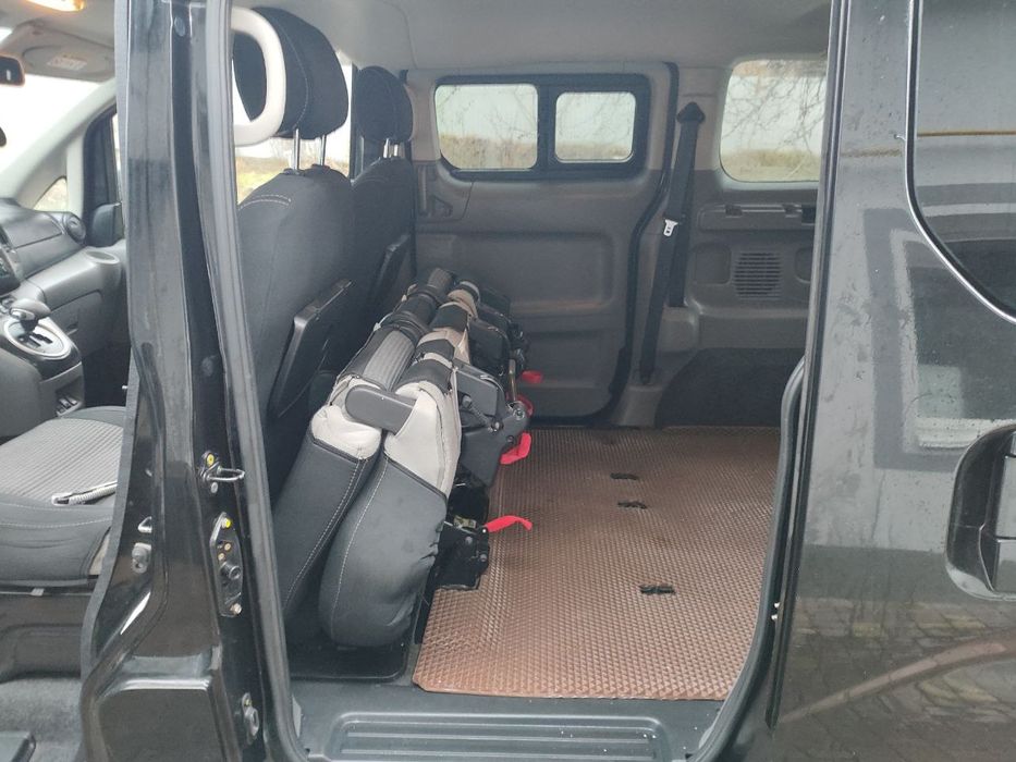 Електроавтомобіль NISSAN E-NV 200