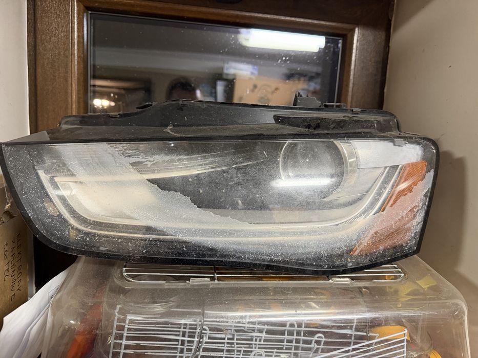 AUDI A4 S4 B8 12-16 lampa lewy przód uszkodzna