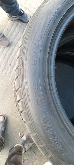 Продам шини пара 275/45R21