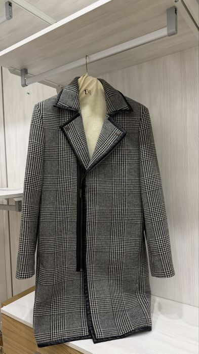 Пальто Zara чоловіче з шерсті 40 розмір