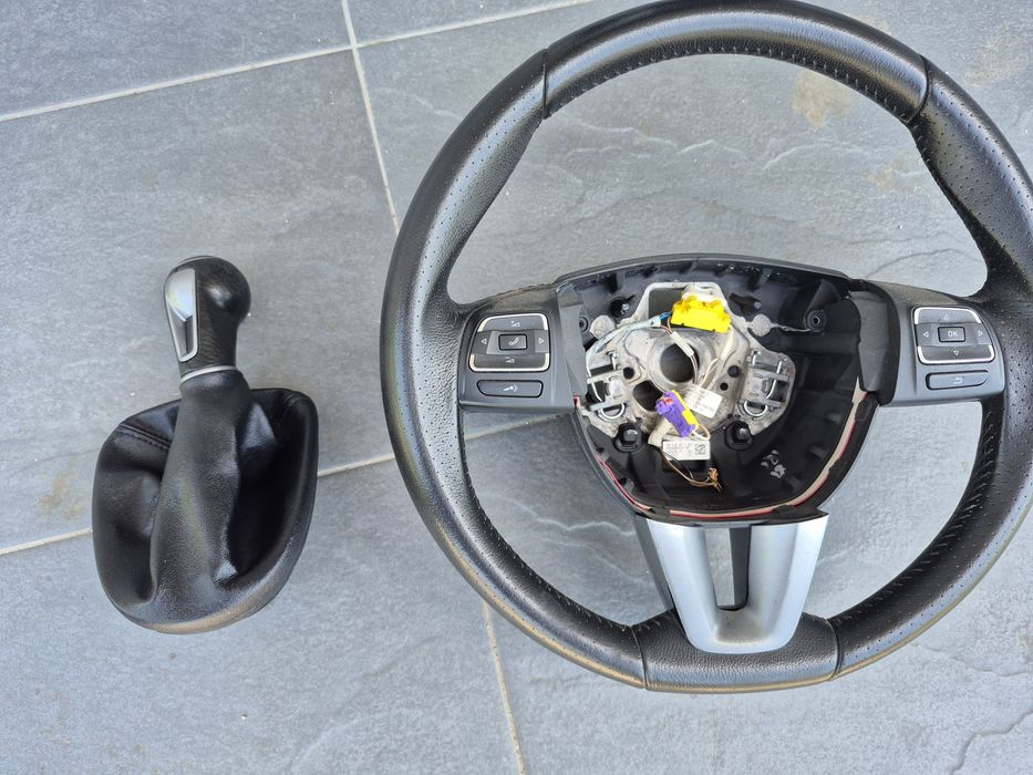Kierowca i gałka biegow  seat  altea,  xl ,leon II  po liftingu