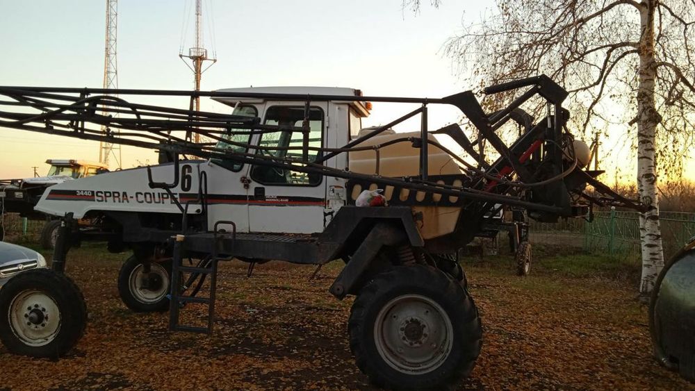 Продам Самоходный  опрыскиватель в идеальном состоянии и оказываем усл