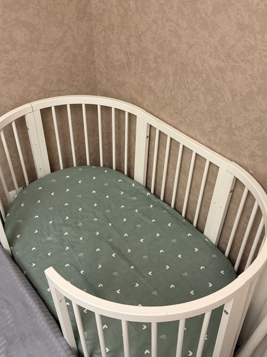 Дитяче ліжечко після однієї дитинки в ідеальному стані